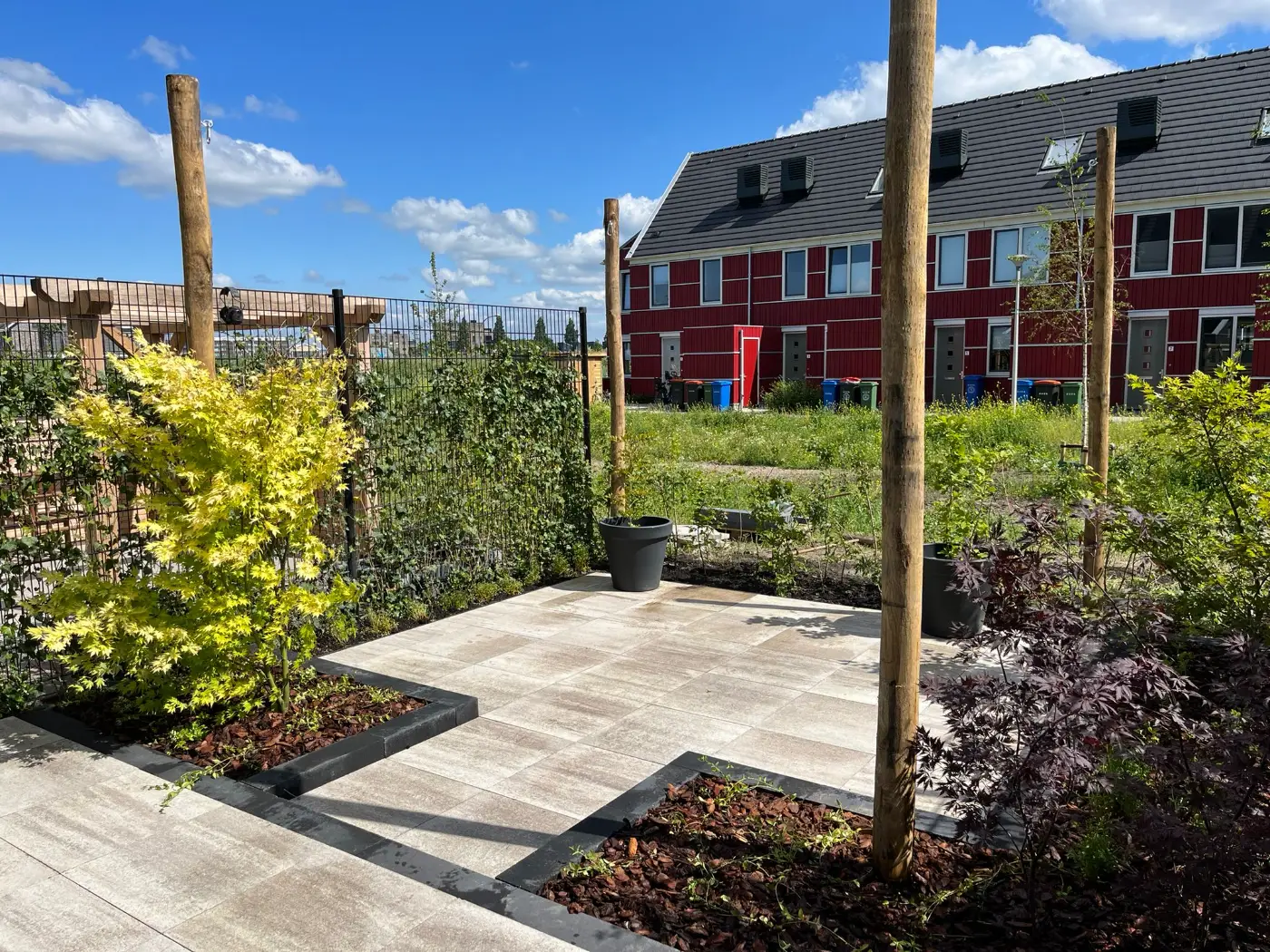 Nieuw aangelegde tuin door Tuinrobuust